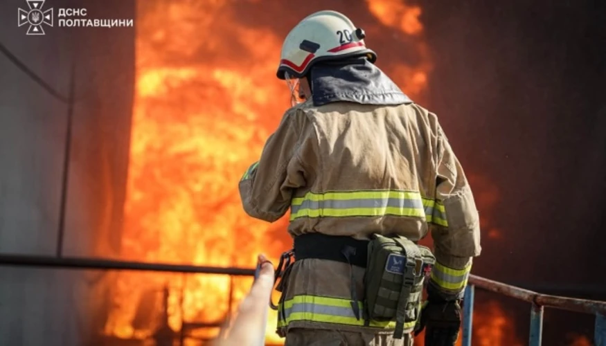 Наслідки пожеж на промислових підприємствах у Кременчуцькому районі після ракетного удару