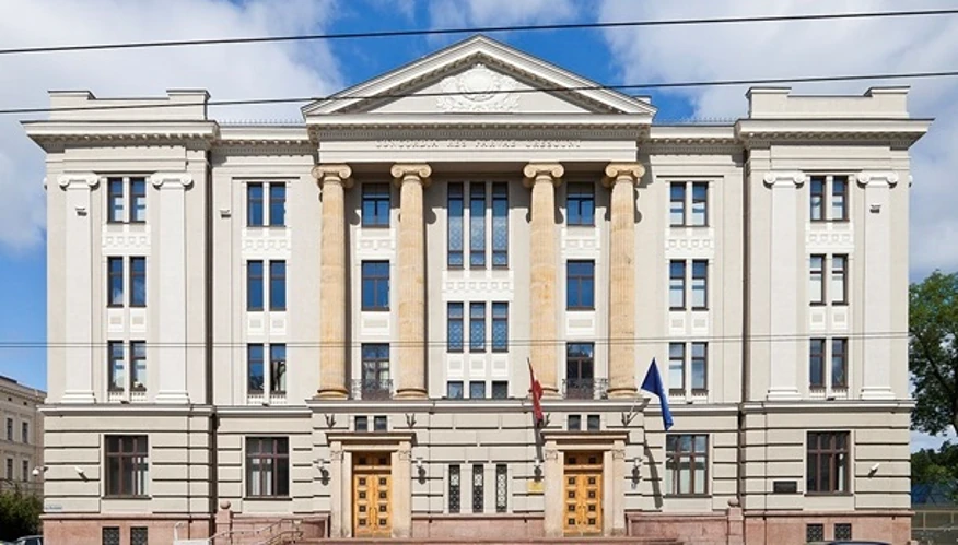 Дизельне паливо на автозаправній станції