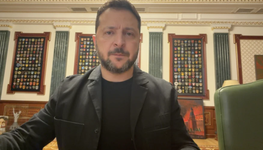 Володимир Зеленський під час вечірнього відеозвернення / Офіс Президента