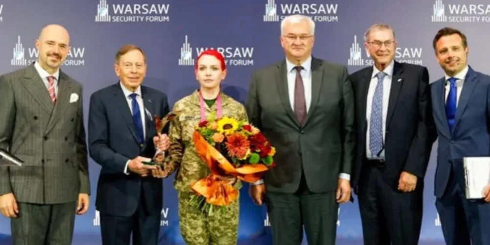 Катерина «Пташка» Поліщук під час церемонії нагородження у Варшаві